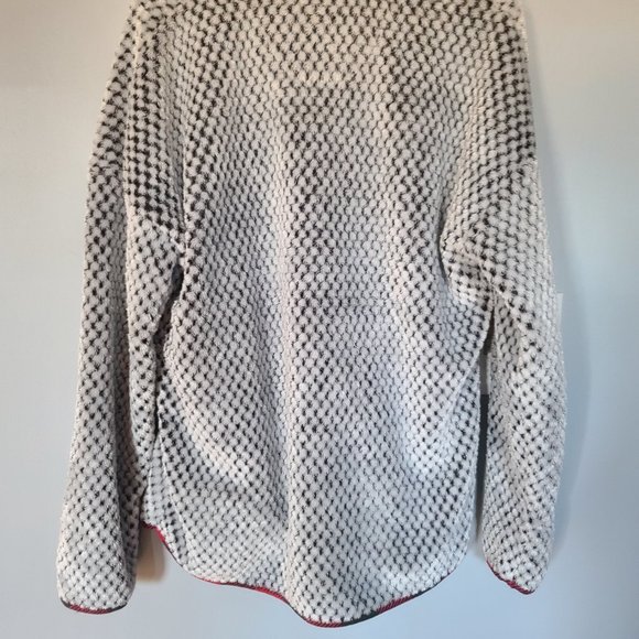 Simply Southern Sherpa Fleece - Picture 2 of 3